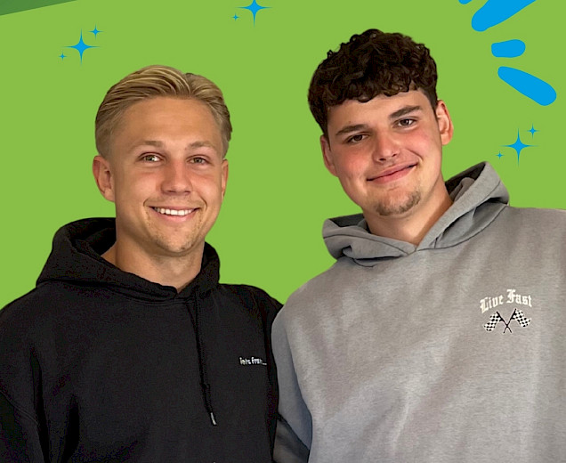 Tom und Thorge zusammen auf dem Foto, Tom ist mit dem Studium fertig, Thorge fängt an Tom und Thorge zusammen auf dem Foto, Tom ist mit dem Studium fertig, Thorge fängt an