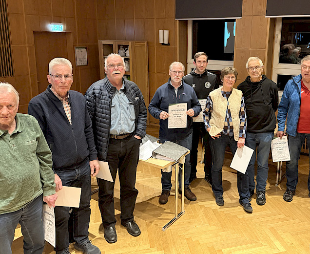 Foto der Jubilare für langjährige Mitgliedschaften Foto der Jubilare für langjährige Mitgliedschaften
