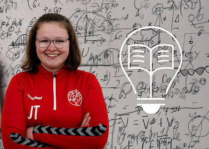 Auf dem Foto ist Jomana abgebildet, die ihren Abschluss beim VfL gemacht hat